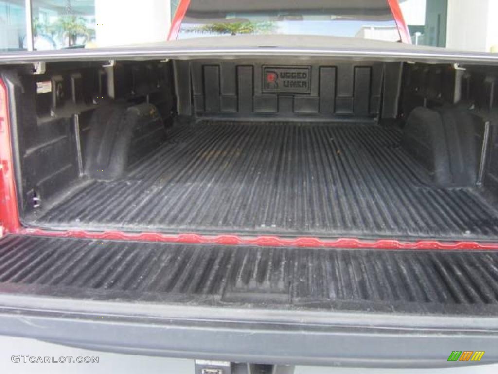 2002 Sierra 1500 SLE Extended Cab - Fire Red / Graphite photo #24