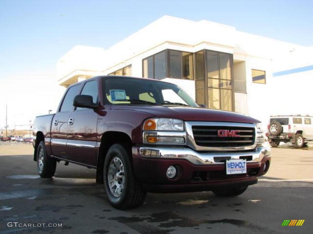 2005 Sierra 1500 SLE Crew Cab 4x4 - Sport Red Metallic / Dark Pewter photo #3