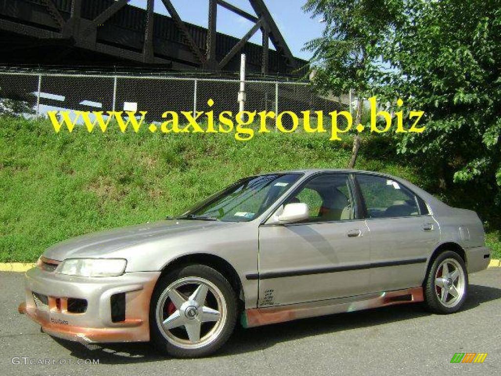 1997 Accord LX Sedan - Heather Mist Metallic / Ivory photo #1