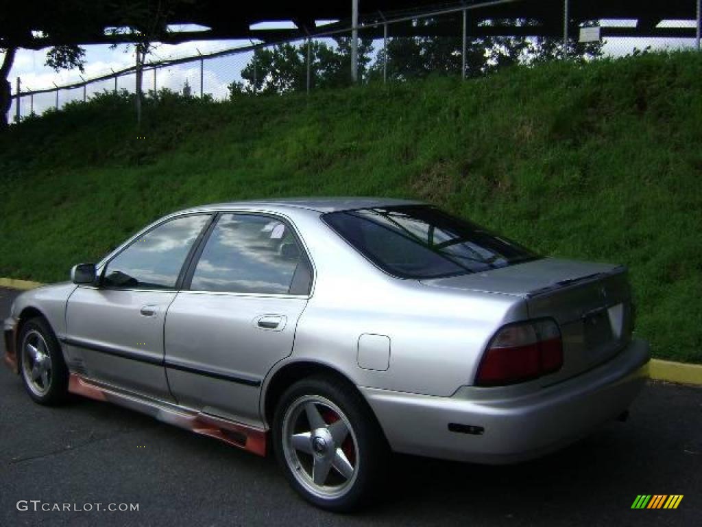 1997 Accord LX Sedan - Heather Mist Metallic / Ivory photo #5