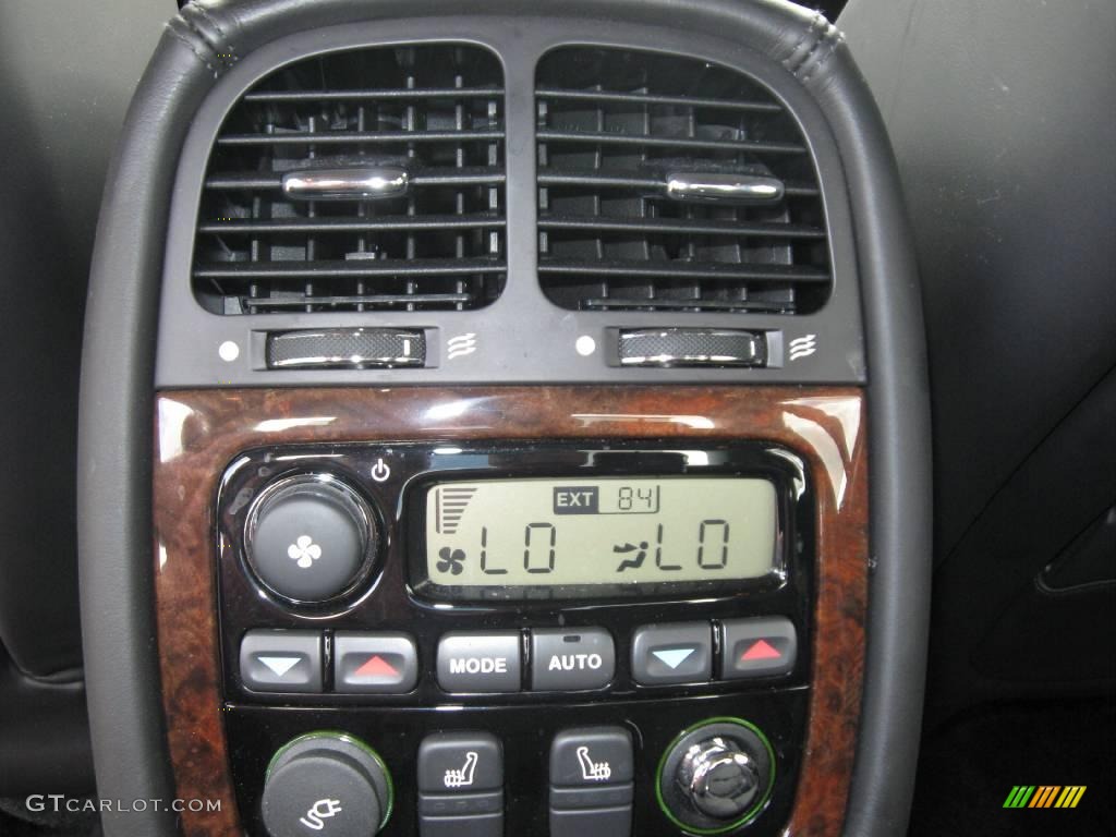 2009 XJ Vanden Plas - Ultimate Black / Charcoal/Charcoal photo #23