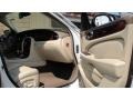 Porcelain White - XJ XJ8 L Photo No. 28