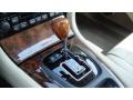 Porcelain White - XJ XJ8 L Photo No. 31