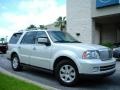 2005 Cashmere Tri Coat Lincoln Navigator Luxury 4x4  photo #4