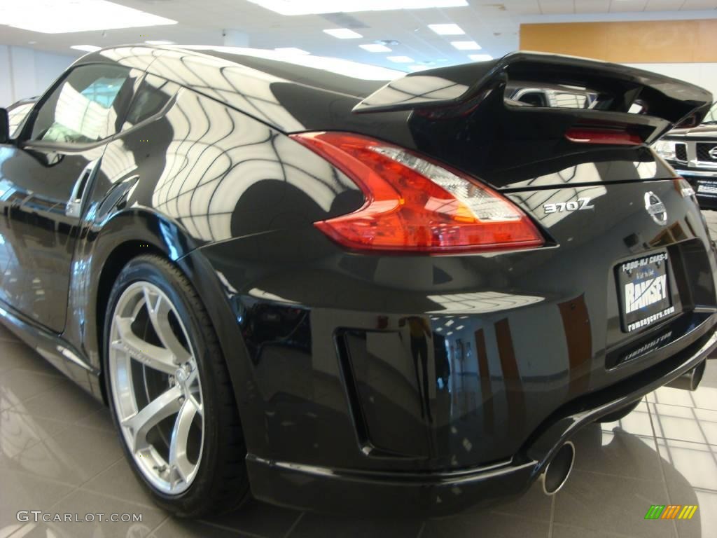 2009 370Z NISMO Coupe - Magnetic Black / NISMO Black/Red photo #19