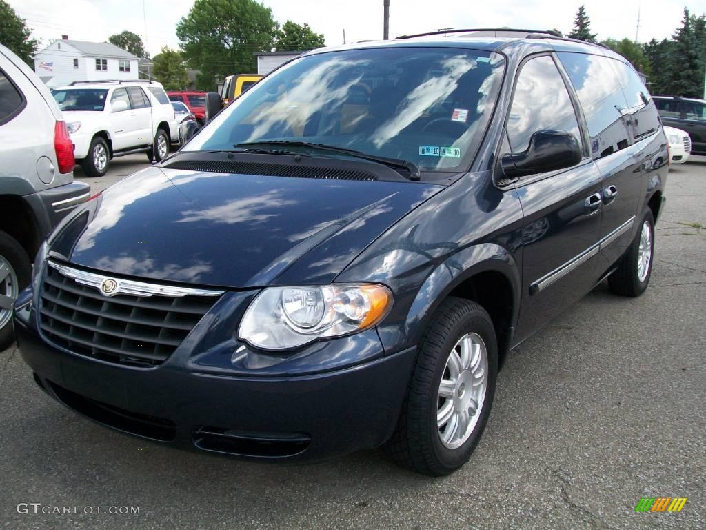 2007 Town & Country Touring - Modern Blue Pearl / Medium Slate Gray photo #1