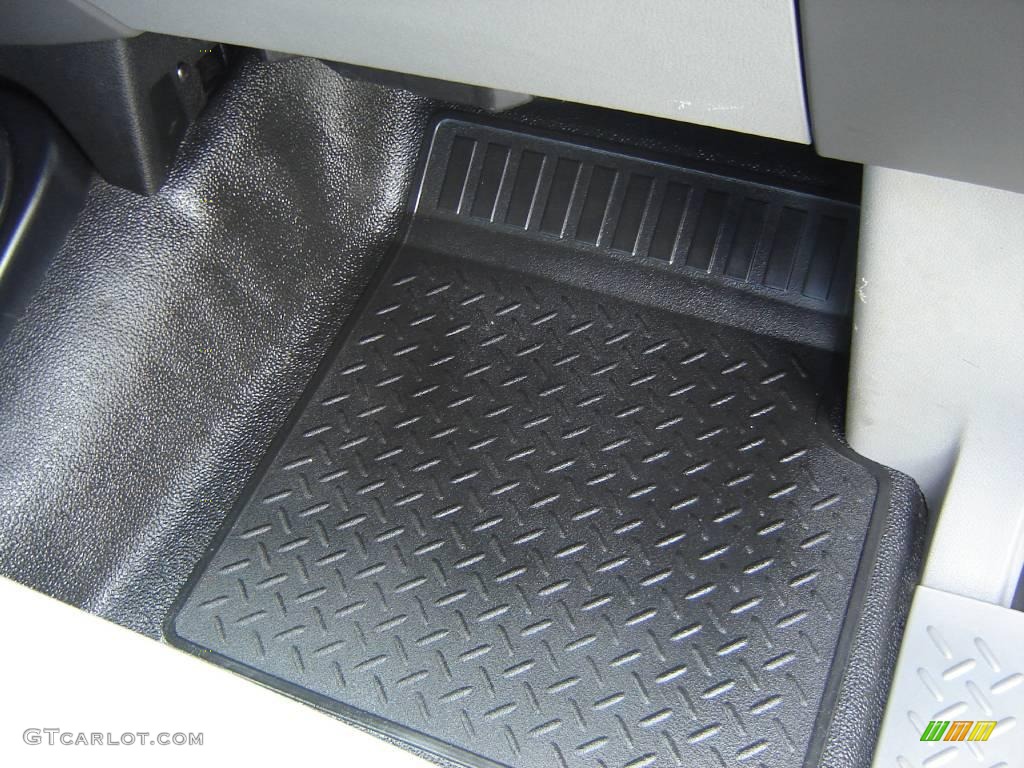 2006 F150 XL Regular Cab - Dark Toreador Red Metallic / Medium/Dark Flint photo #11