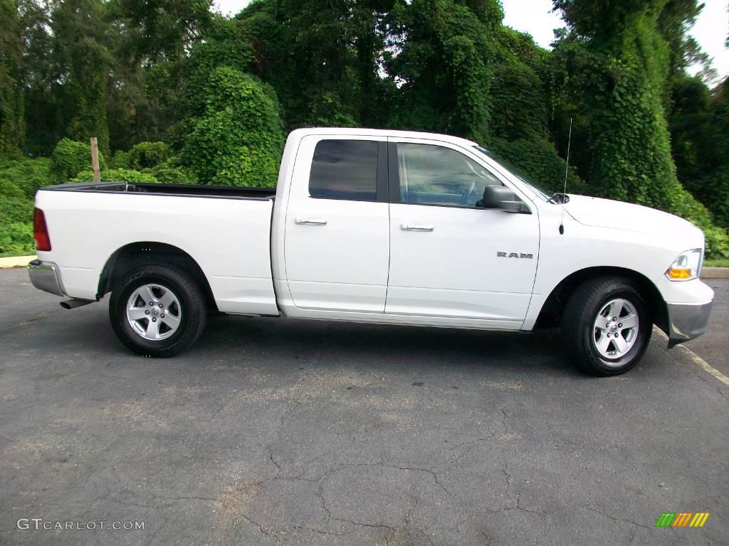 2009 Ram 1500 SLT Quad Cab - Stone White / Dark Slate/Medium Graystone photo #2