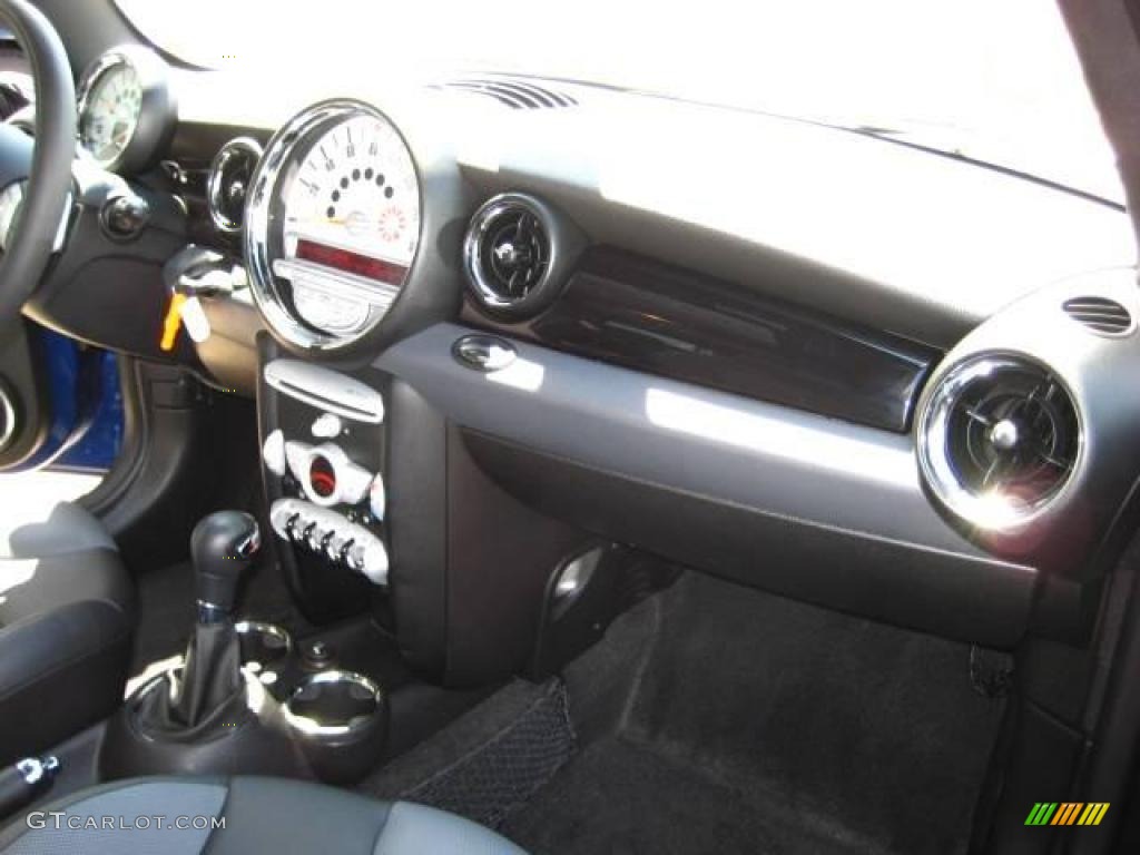 2009 Cooper S Hardtop - Lightning Blue Metallic / Black/Grey photo #16