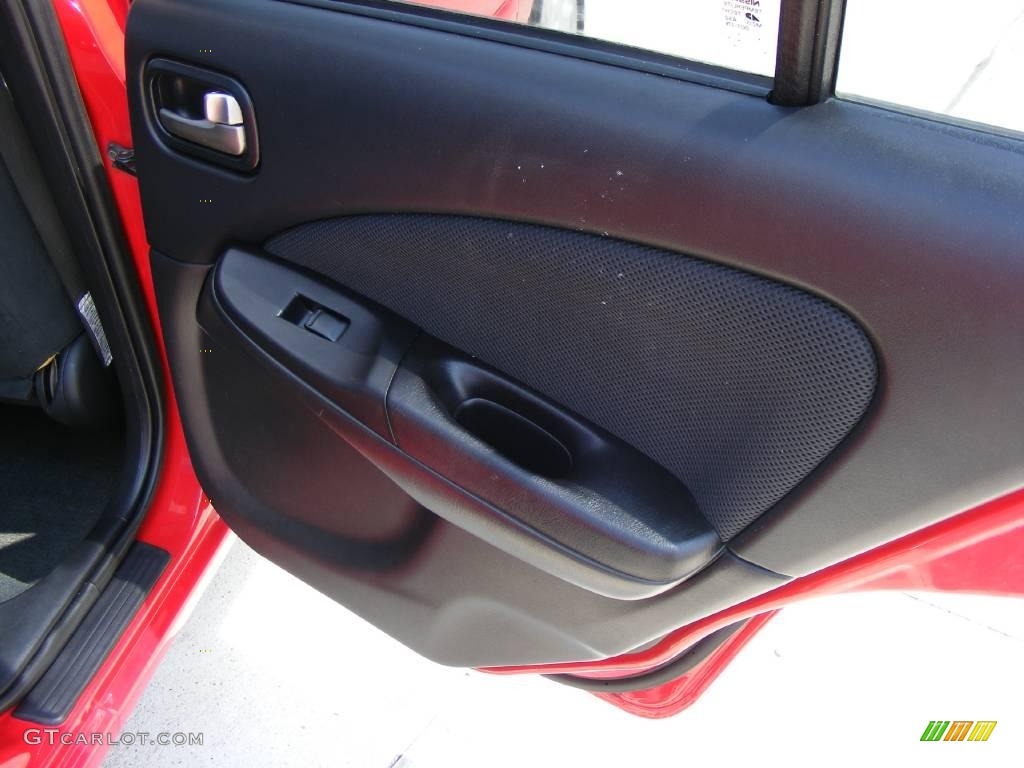 2006 Sentra 1.8 S Special Edition - Code Red / Charcoal photo #23