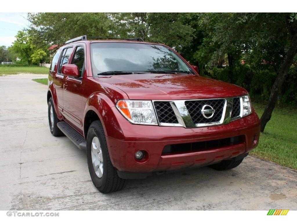 2006 Pathfinder SE 4x4 - Red Brawn Pearl / Graphite photo #18