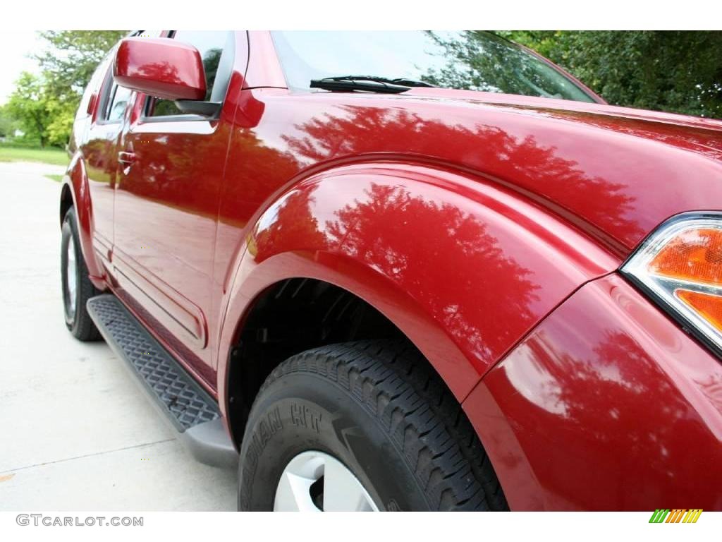 2006 Pathfinder SE 4x4 - Red Brawn Pearl / Graphite photo #25