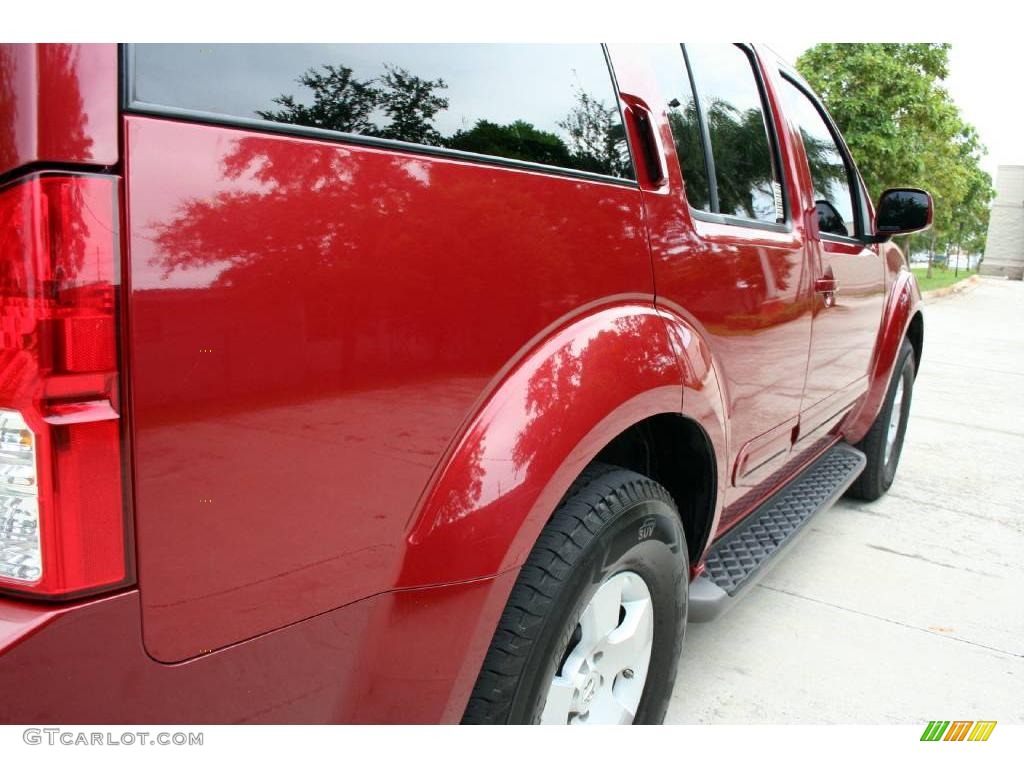 2006 Pathfinder SE 4x4 - Red Brawn Pearl / Graphite photo #28