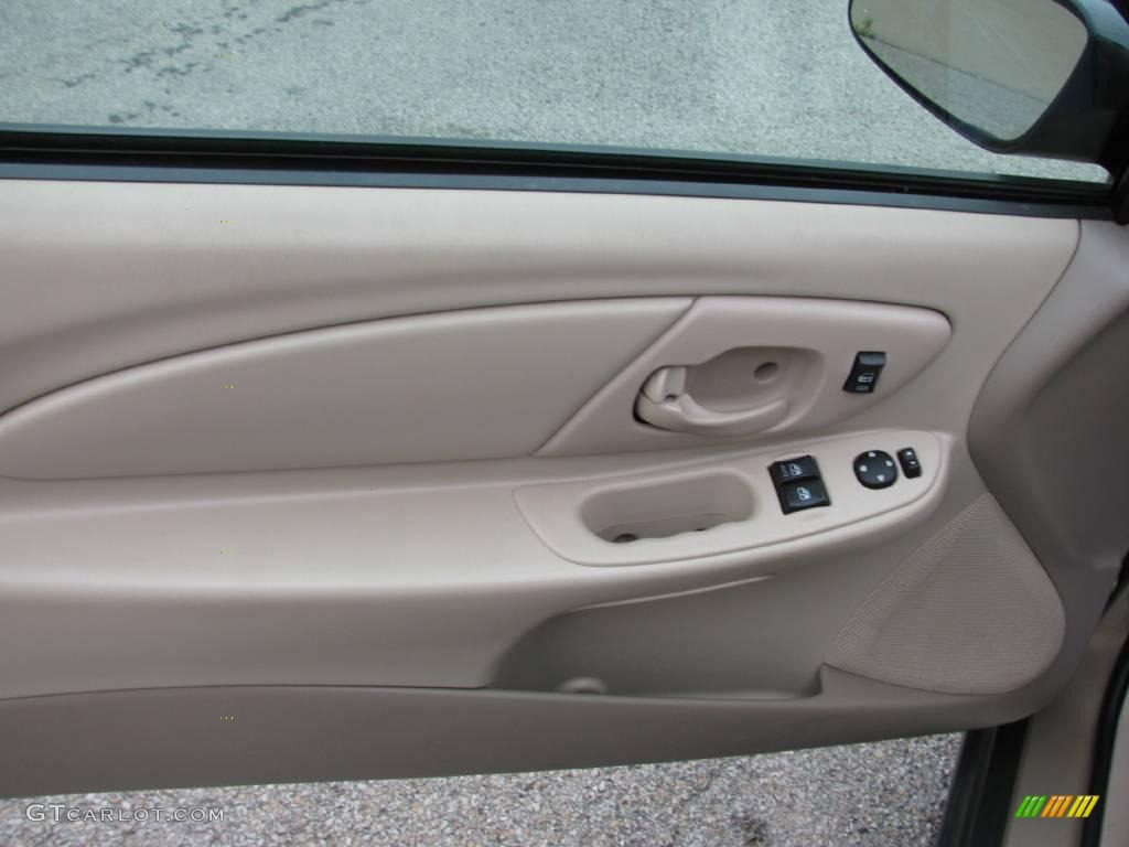 2004 Monte Carlo LS - Sandstone Metallic / Neutral photo #15