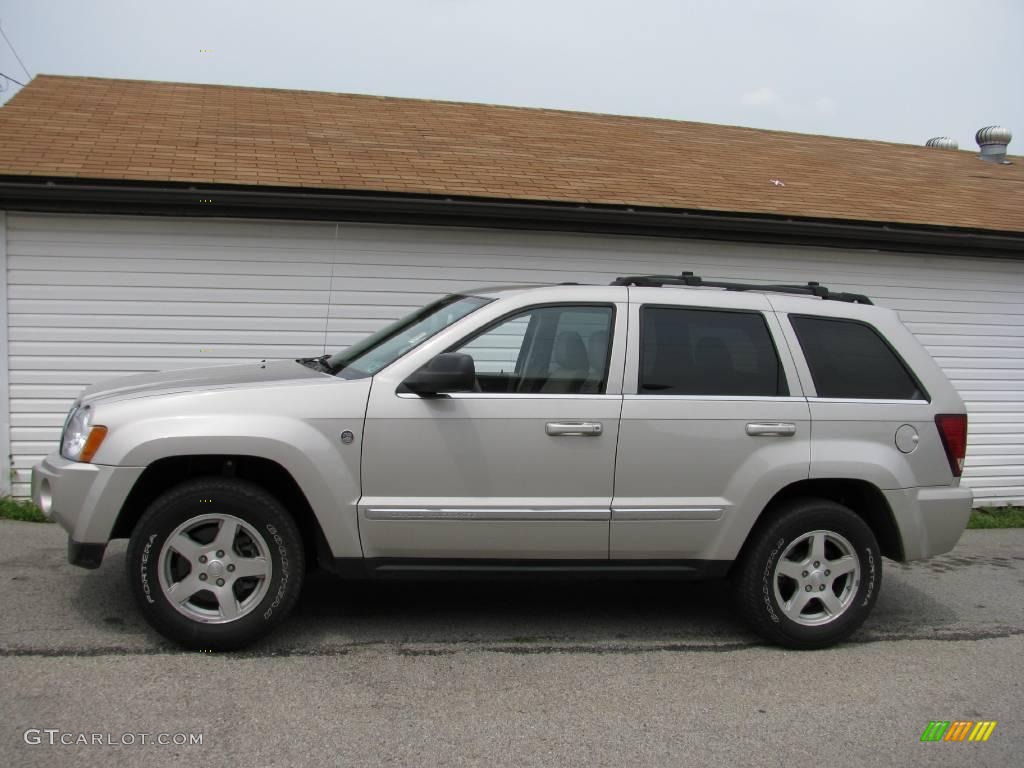 2007 Grand Cherokee Limited 4x4 - Light Graystone Pearl / Dark Khaki/Light Graystone photo #1