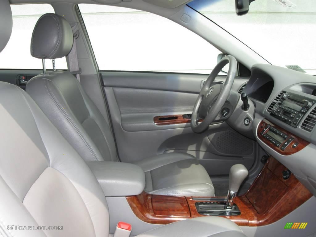 2006 Camry XLE - Lunar Mist Metallic / Stone Gray photo #6