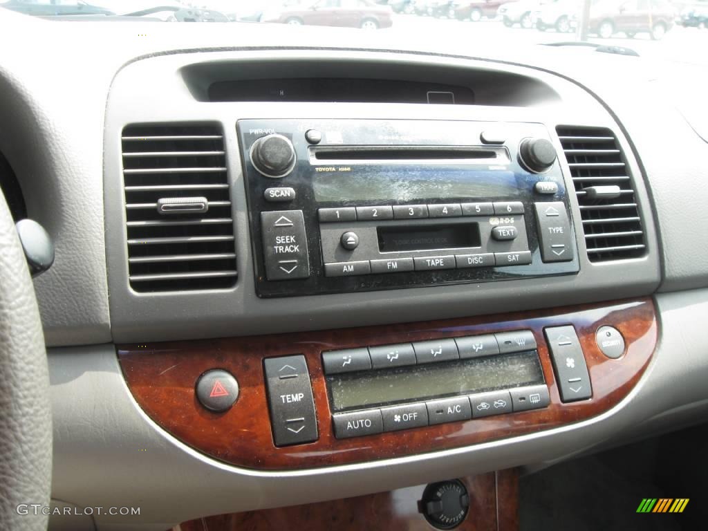 2006 Camry XLE - Lunar Mist Metallic / Stone Gray photo #8