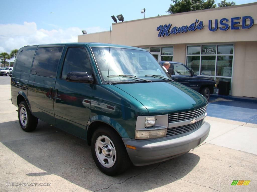 2004 Astro Cargo Van - Dark Forest Green Metallic / Neutral photo #2