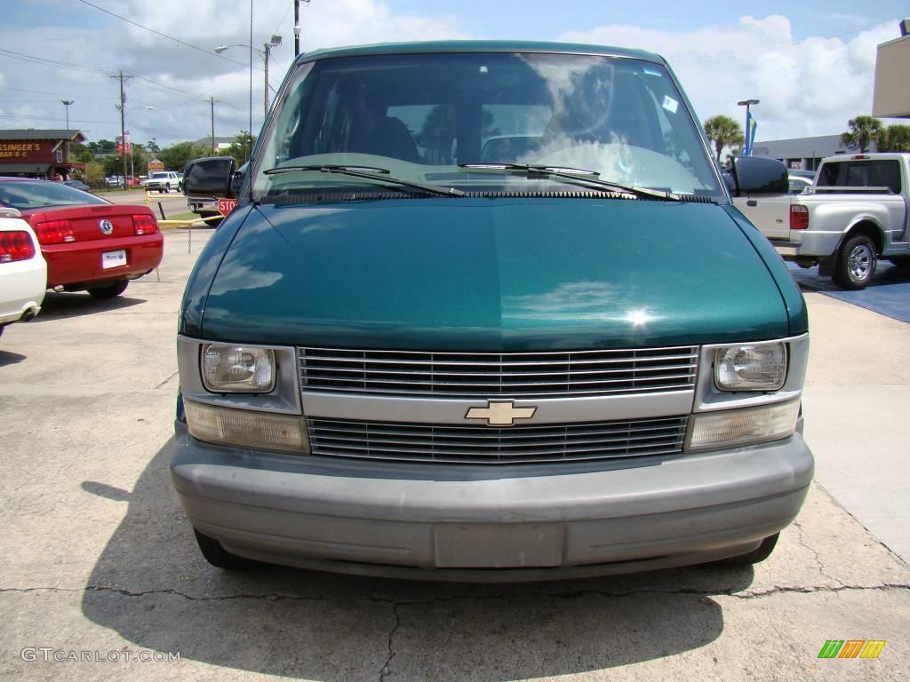 2004 Astro Cargo Van - Dark Forest Green Metallic / Neutral photo #3