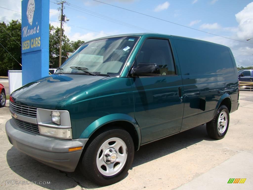 2004 Astro Cargo Van - Dark Forest Green Metallic / Neutral photo #4