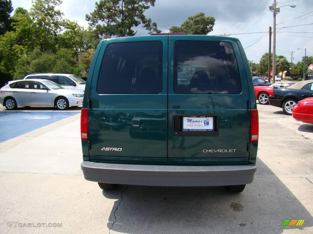 2004 Astro Cargo Van - Dark Forest Green Metallic / Neutral photo #7