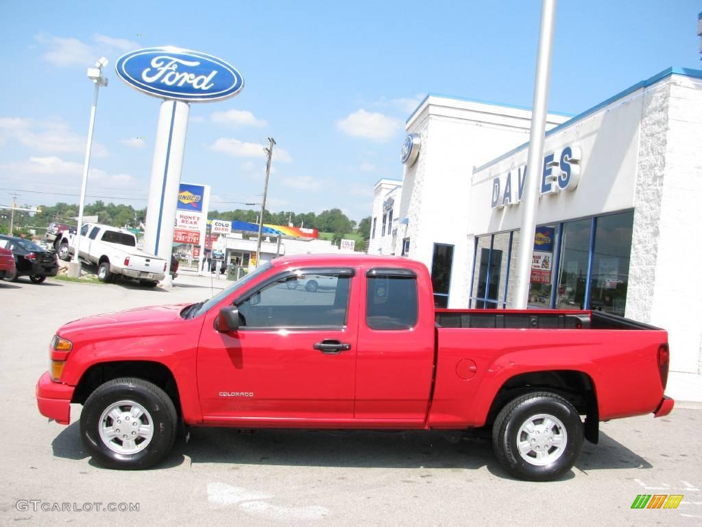 2004 Colorado LS Extended Cab 4x4 - Victory Red / Sport Pewter photo #2