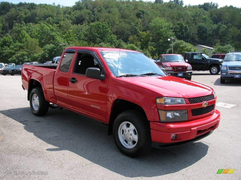 2004 Colorado LS Extended Cab 4x4 - Victory Red / Sport Pewter photo #4