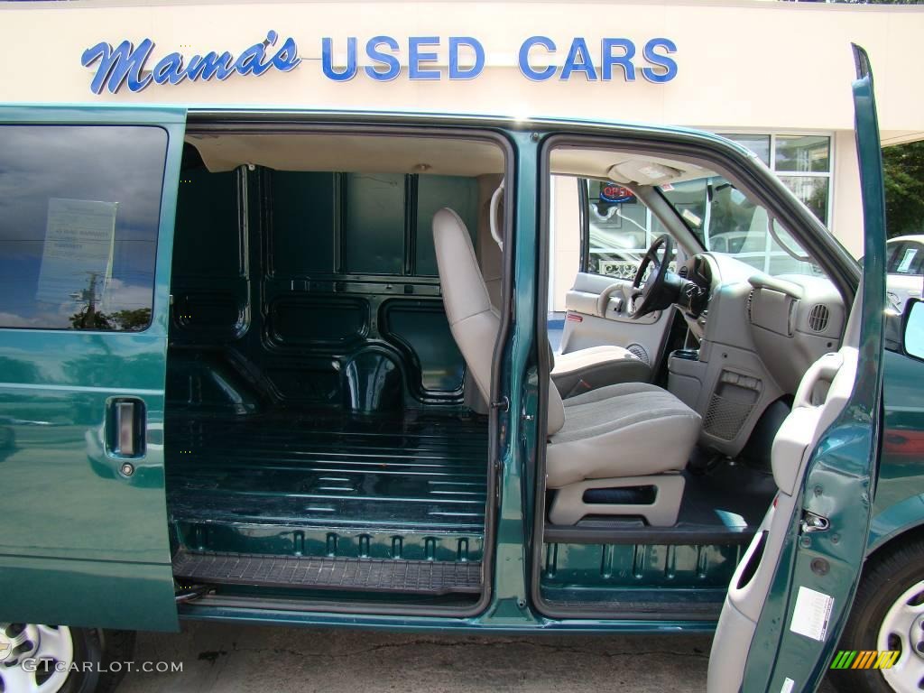 2004 Astro Cargo Van - Dark Forest Green Metallic / Neutral photo #12