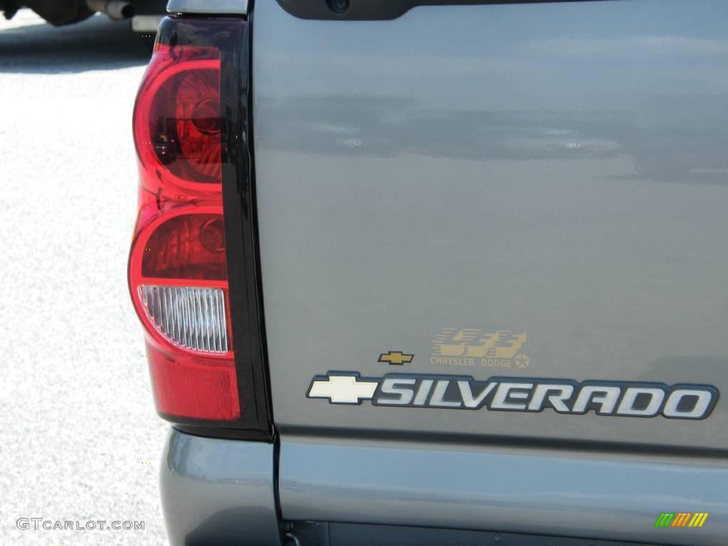 2006 Silverado 1500 Extended Cab - Graystone Metallic / Medium Gray photo #12