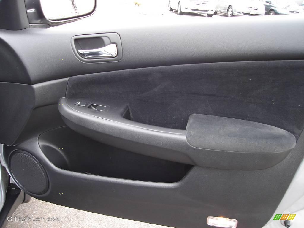 2003 Accord LX Sedan - Satin Silver Metallic / Black photo #17