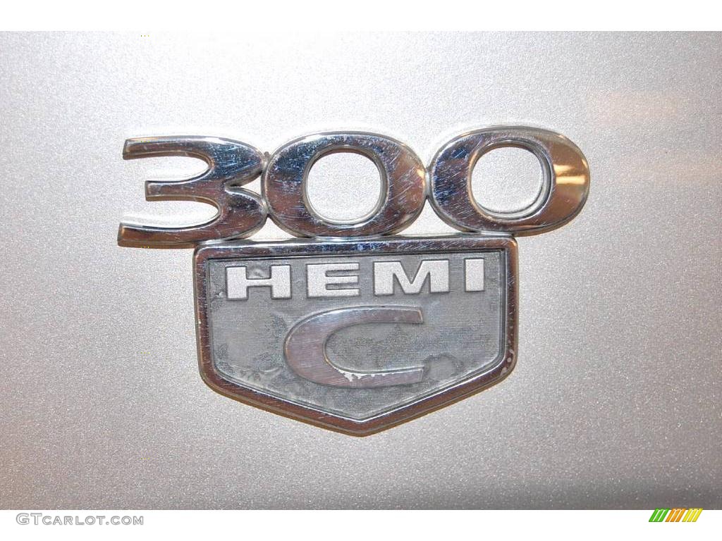 2005 300 C HEMI - Bright Silver Metallic / Dark Slate Gray/Light Graystone photo #56