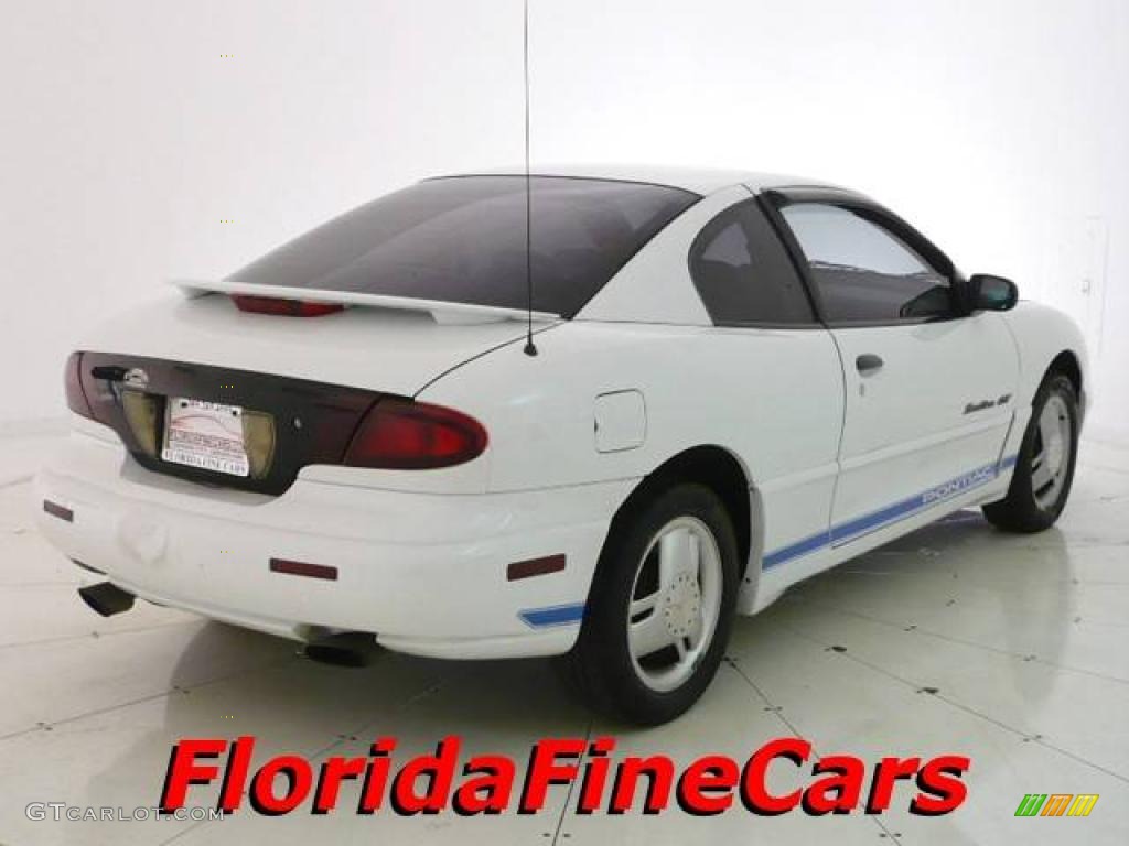 1999 Sunfire GT Coupe - Arctic White / Graphite photo #2