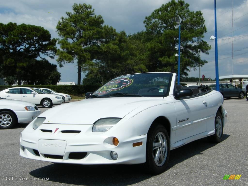 2000 Sunfire GT Convertible - Bright White / Graphite photo #13