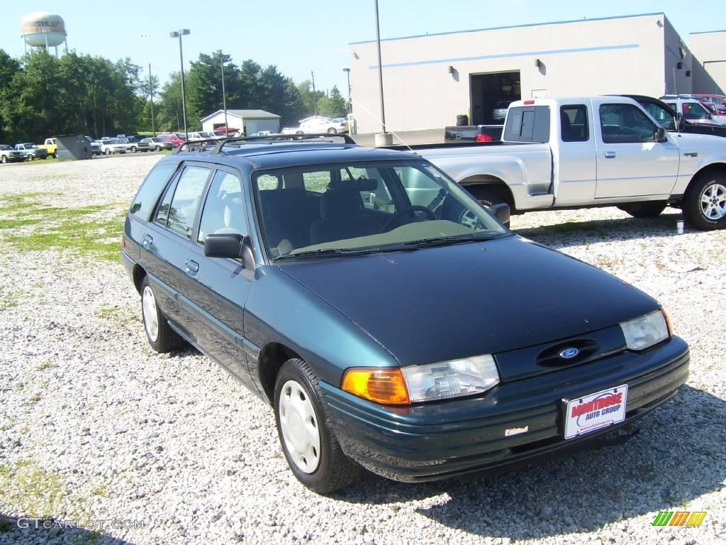 1995 Escort LX Wagon - Deep Jewel Green Metallic / Beige photo #1