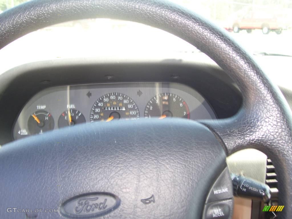 1995 Escort LX Wagon - Deep Jewel Green Metallic / Beige photo #6