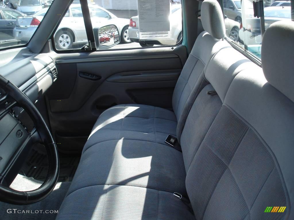 Gray Interior 1995 Ford F150 XLT Regular Cab Photo #16777399