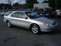 2001 Silver Frost Metallic Ford Taurus SE Wagon  photo #2