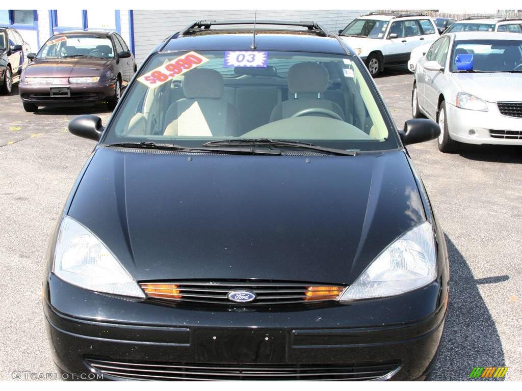 2003 Focus ZTW Wagon - Pitch Black / Medium Parchment photo #2