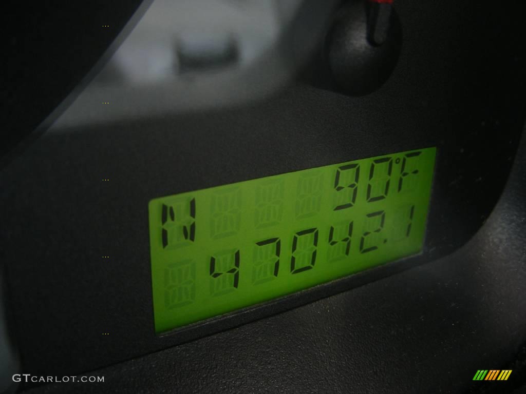 2005 F150 XLT Regular Cab - Silver Metallic / Medium Flint Grey photo #23
