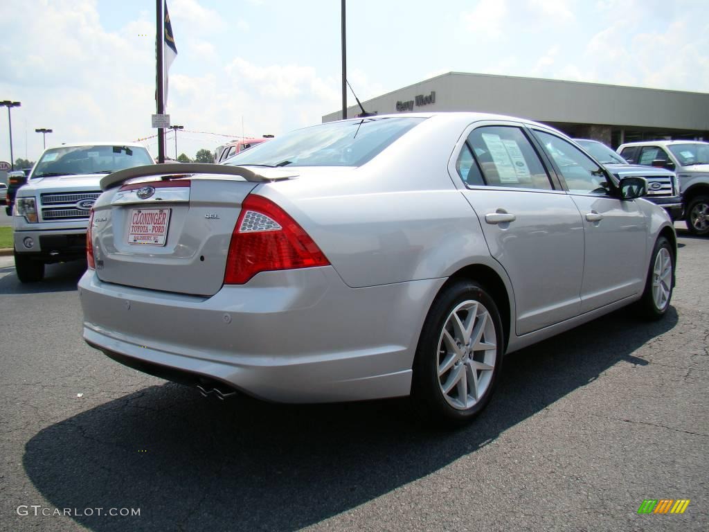 2010 Fusion SEL - Brilliant Silver Metallic / Charcoal Black photo #3