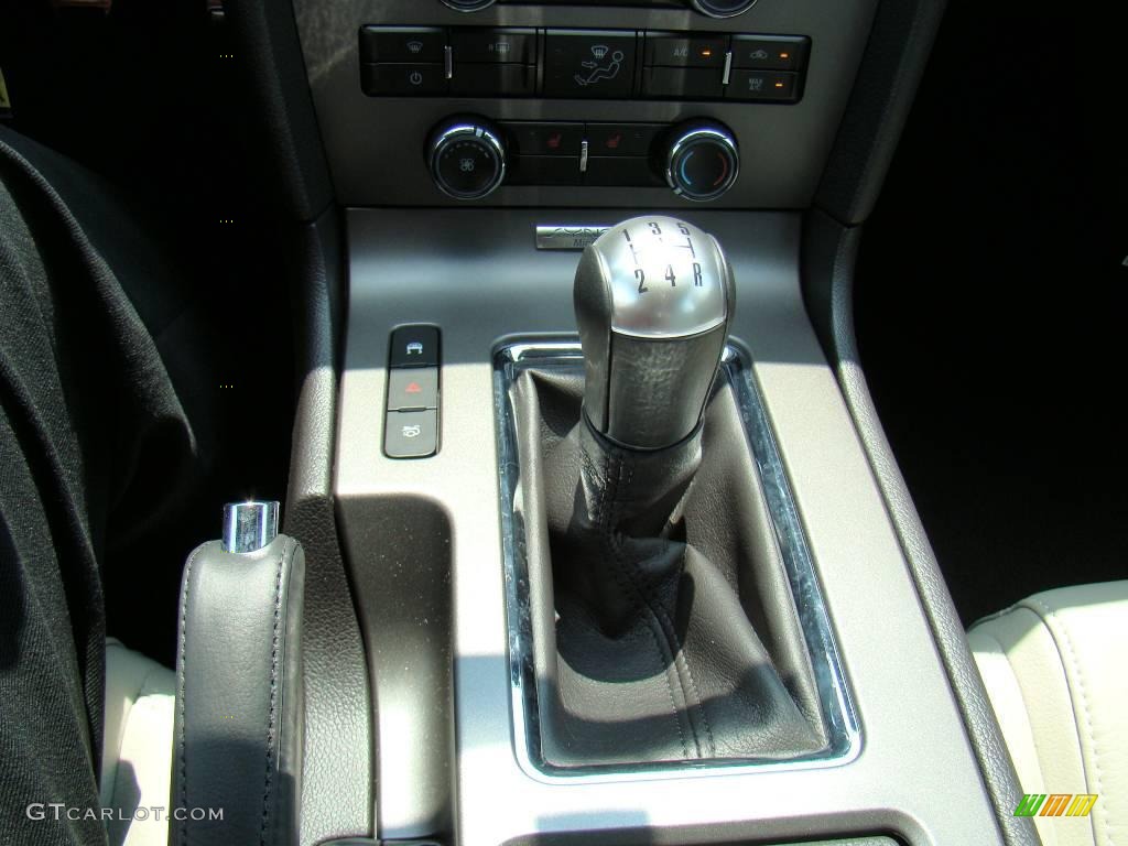 2010 Mustang V6 Premium Convertible - Brilliant Silver Metallic / Stone photo #21