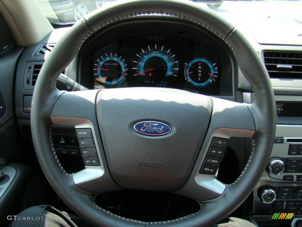 2010 Fusion SEL - Brilliant Silver Metallic / Charcoal Black photo #20