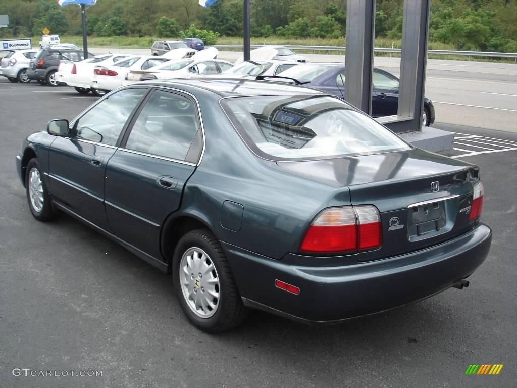 1996 Accord EX Sedan - Dark Eucalyptus Green Pearl Metallic / Gray photo #4