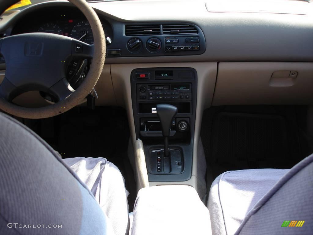1997 Accord EX Sedan - Eucalyptus Green Pearl / Ivory photo #12