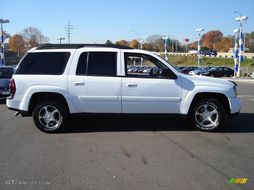 2005 TrailBlazer EXT LT 4x4 - Summit White / Light Gray photo #6