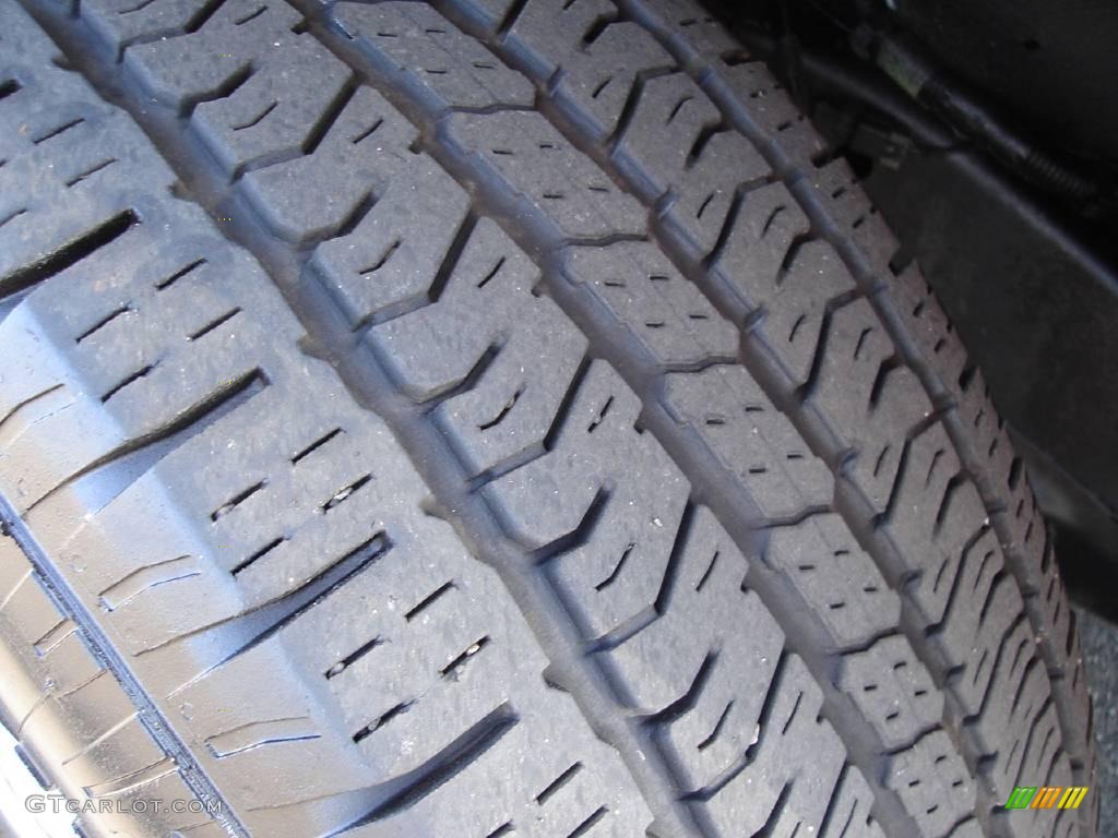 2005 TrailBlazer EXT LT 4x4 - Summit White / Light Gray photo #12
