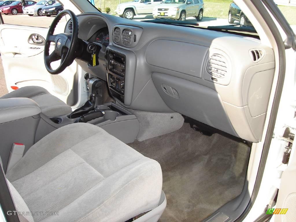 2005 TrailBlazer EXT LT 4x4 - Summit White / Light Gray photo #21