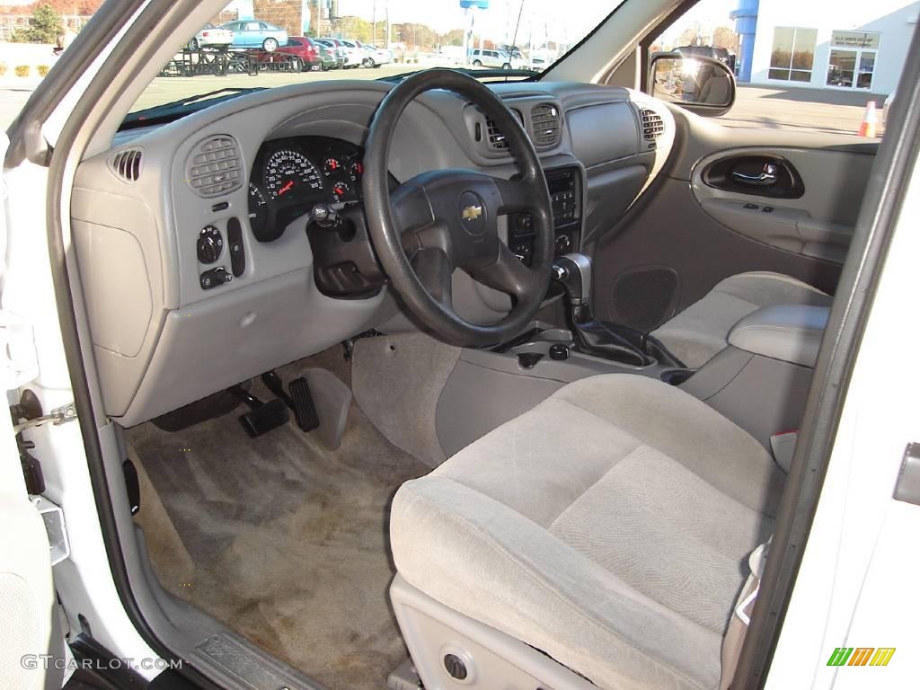 2005 TrailBlazer EXT LT 4x4 - Summit White / Light Gray photo #23
