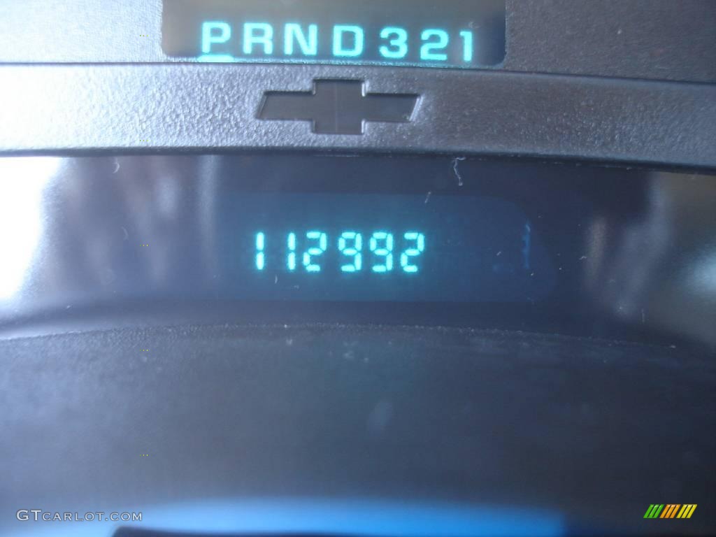 2005 TrailBlazer EXT LT 4x4 - Summit White / Light Gray photo #24