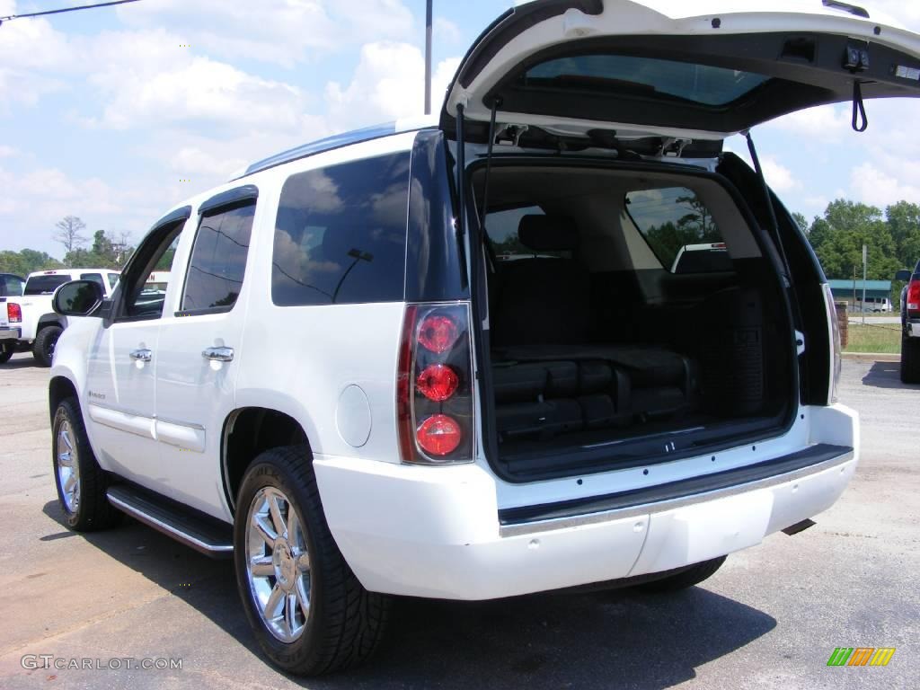 2007 Yukon Denali AWD - Summit White / Ebony Black photo #16